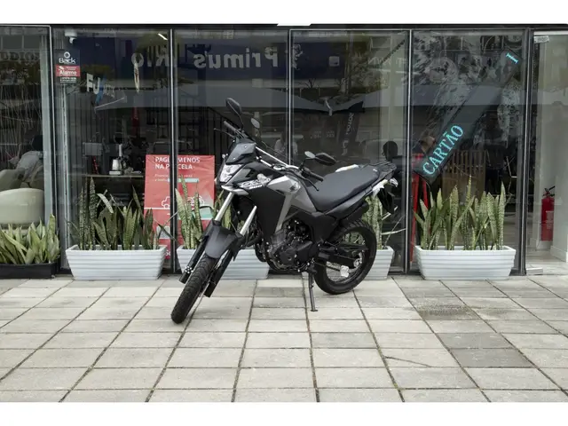 Moto Honda XRE Sahara 300 2025 ABS