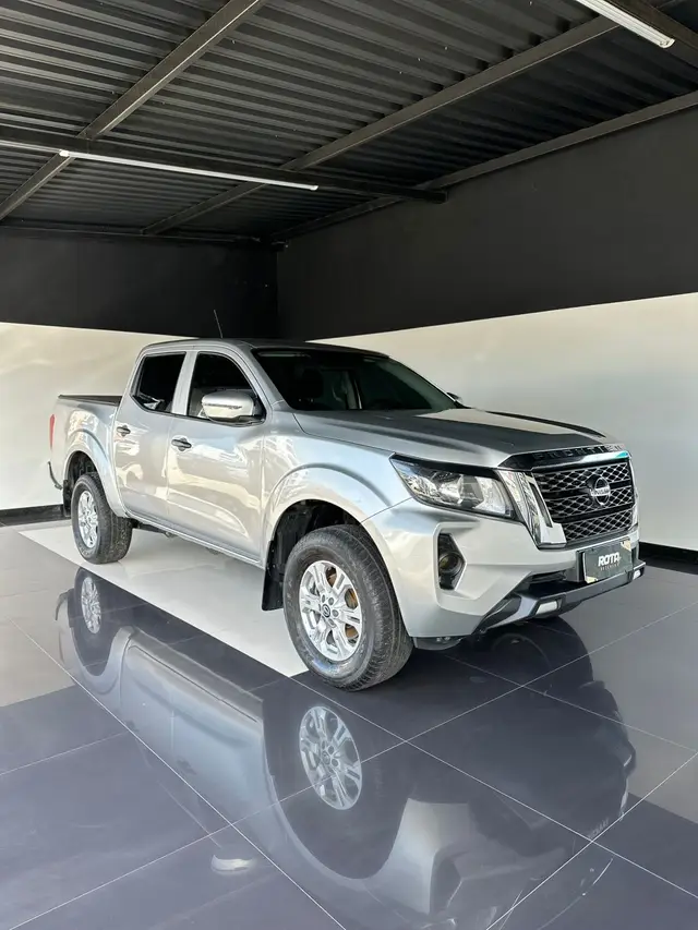 Carro Nissan Frontier 2023 SE CD 4x4 2.3 Bi-TB Diesel Aut.