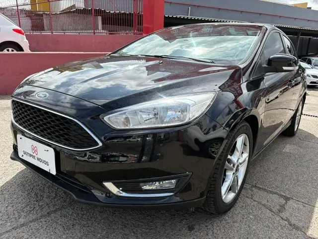 Carro Ford Focus Sedan 2016 SE 2.0 PowerShift