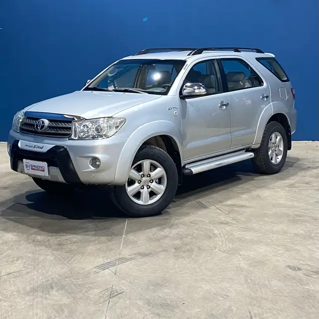 Carro Toyota Hilux SW4 2010 SR 4x2 2.7 VVT-i (aut)