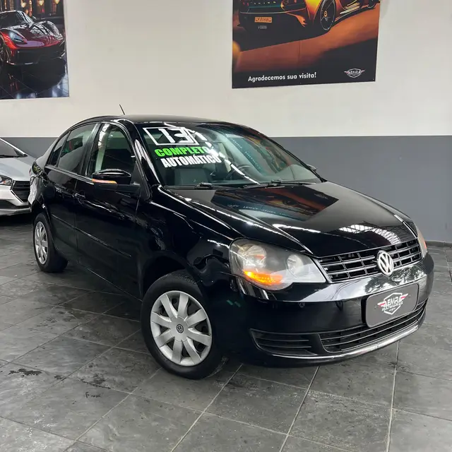 Carro Volkswagen Polo Sedan 2013 1.6 8V (Flex)