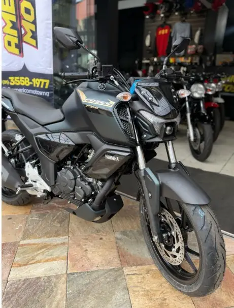 Moto Yamaha Fazer FZ15 2025 Connected