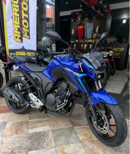 Moto Yamaha YBR 125i Factor 2025 UBS