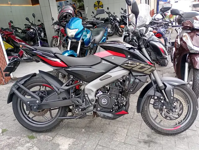 Moto Bajaj Dominar 200 2025 DOMINAR 200