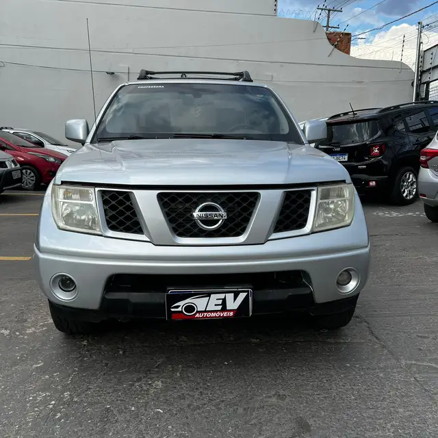 Carro Nissan Frontier 2012 SE Attack 2.5 4x2 (Cab.Dupla)
