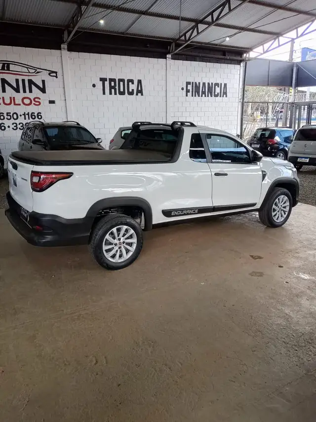 Carro Fiat Strada 2023 Endurance 1.4 Cabine Plus (Flex)