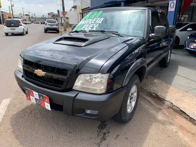 Carro Chevrolet S10 Cabine Dupla 2011 S10 Advantage 4x2 2.4 (Flex) (Cab Dupla)