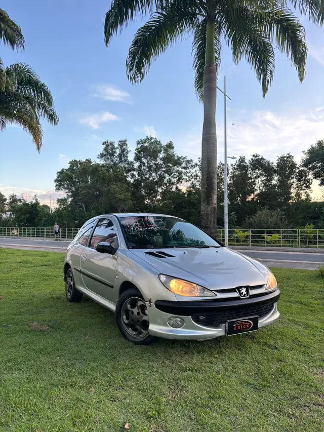 Carro Peugeot 206 2003 Hatch. Quiksilver 1.6 16V