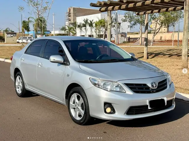 Carro Toyota Corolla 2014 Sedan 1.8 Dual VVT-i XLI (flex)