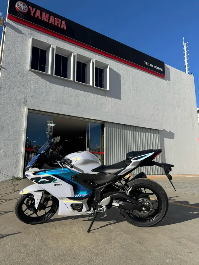 Moto Yamaha YZF R3 2026 Connected