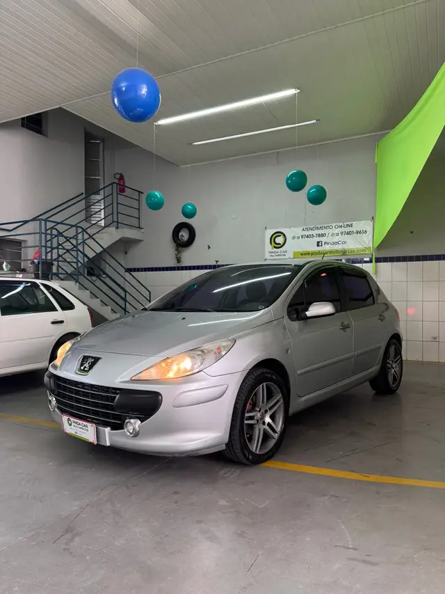 Carro Peugeot 307 2011 Hatch. Presence 1.6 16V (flex)