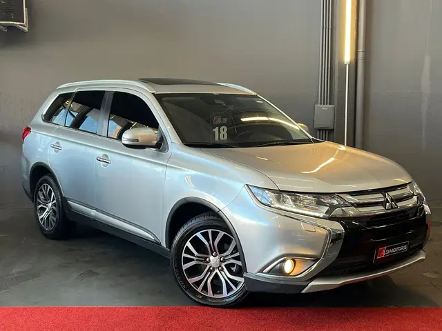 Carro Mitsubishi Outlander 2018 2.2 DI-D Mid 4WD