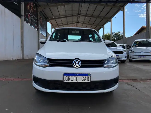Carro Volkswagen Fox 2013 1.0 VHT (Flex) 4p