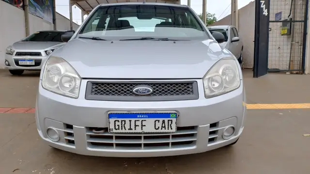 Carro Ford Fiesta Sedan 2008 1.0 (Flex)
