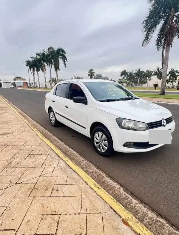 Carro Volkswagen Voyage 2014 1.6 VHT City (Flex)
