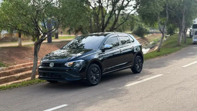 Carro Volkswagen Polo 2023 Track 1.0 Flex 12V 5p