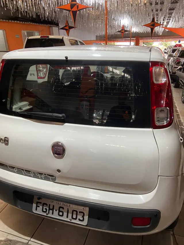 Carro Fiat Uno 2013 Vivace 1.0 8V (Flex) 2p