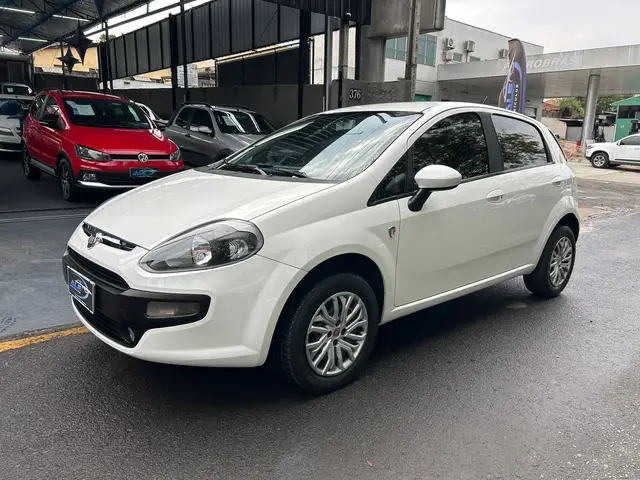 Carro Fiat Punto 2013 Attractive 1.4 (Flex)