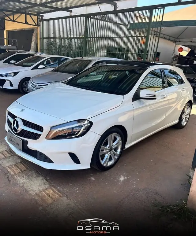 Carro Mercedes-Benz A 200 2018 200 1.6 Turbo FlexFuel DCT