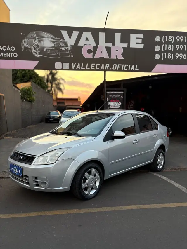 Carro Ford Fiesta Sedan 2008 1.0 (Flex)