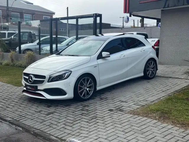 Carro Mercedes-Benz Classe CLA 2016 CLA 250 Sport DCT 4Matic