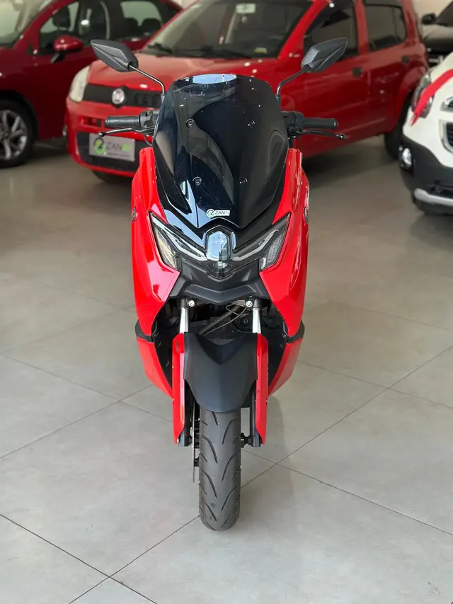 Moto Yamaha NMax 2025 Connected 160 ABS
