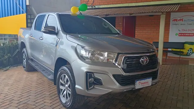 Carro Toyota Hilux Cabine Dupla 2017 Hilux 2.8 TDI STD CD 4x4