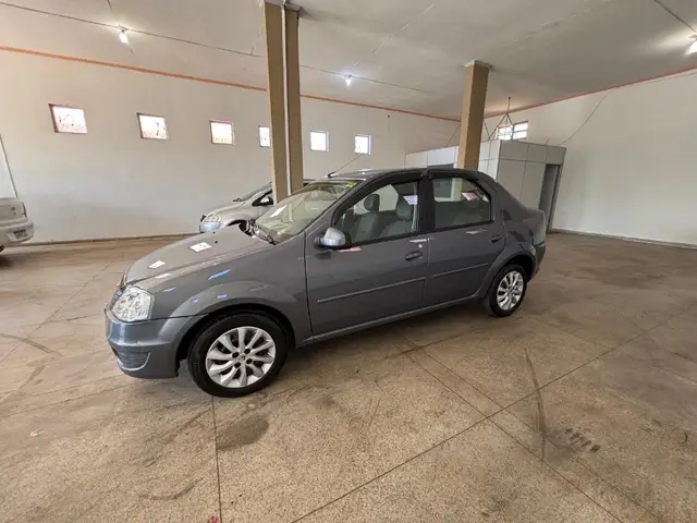 Carro Renault Logan 2013 Expression 1.0 16V (flex)