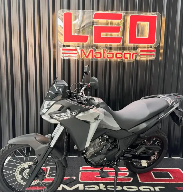 Moto Honda XRE 300 2025 Adventure