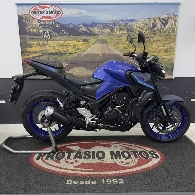 Moto Yamaha MT-03 2023 ABS