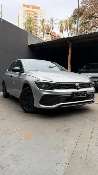Carro Volkswagen Polo 2025 Track 1.0 Flex 12V 5p