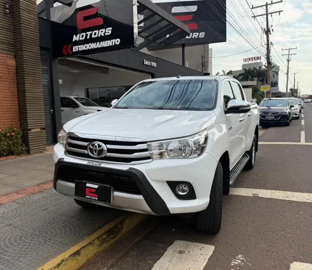 Carro Toyota Hilux Cabine Dupla 2017 Hilux 2.8 TDI SRV CD 4x4 (Aut)