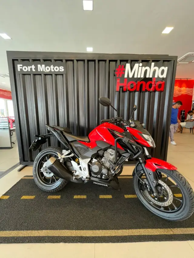 Moto Honda CB 300F Twister 2023 (ABS)