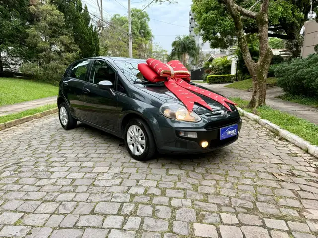 Carro Fiat Punto 2014 Attractive 1.4 (Flex)