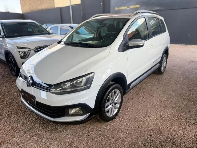 Carro Volkswagen SpaceCross 2016 1.6 16V MSI (Flex)