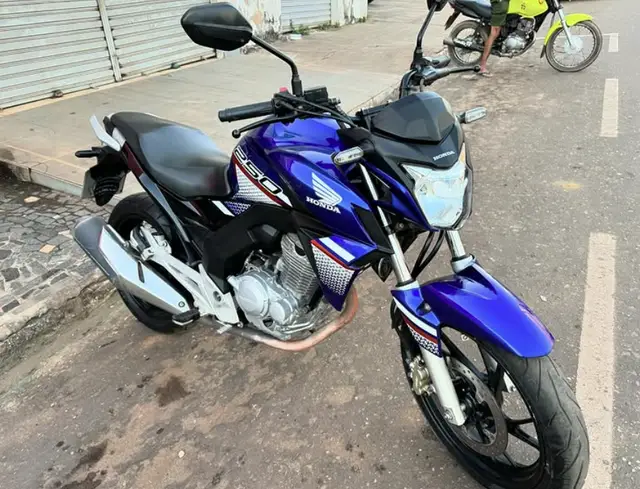 Moto Honda CB 250F Twister 2022 (CBS)
