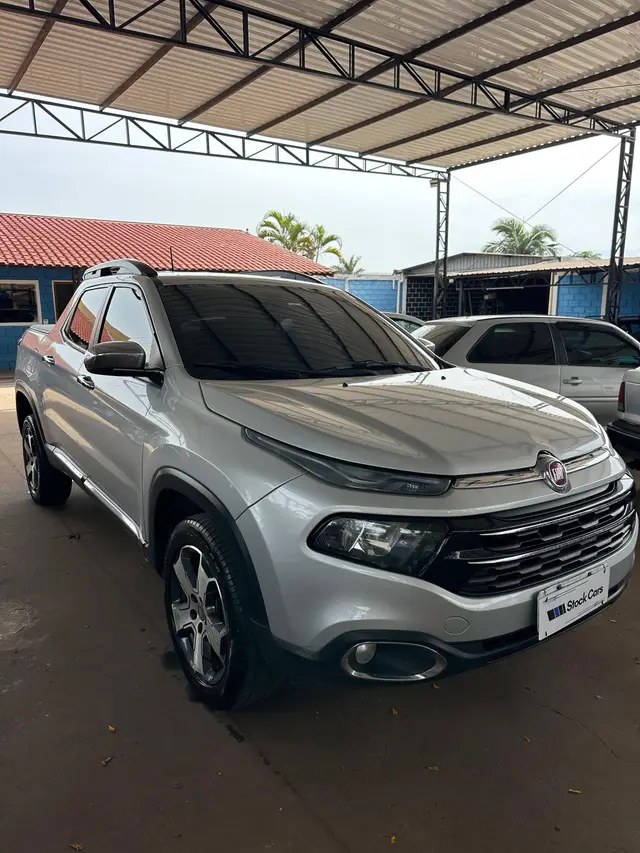 Carro Fiat Toro 2018 Freedom 2.4 TigerShark AT9 (Flex)