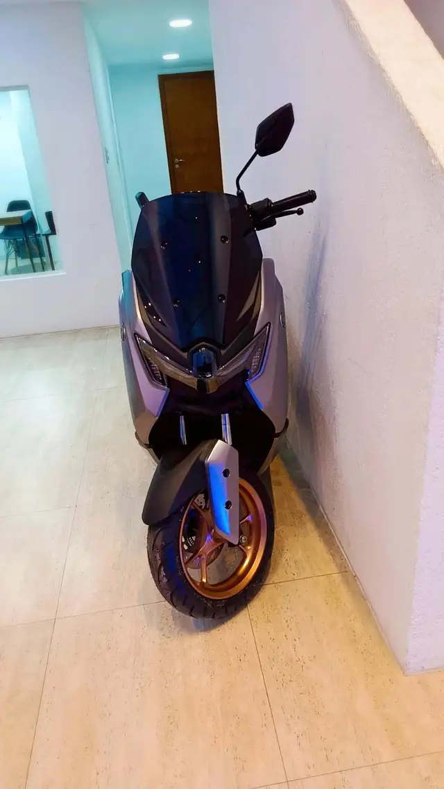 Moto Yamaha NMax 2025 Connected 160 ABS