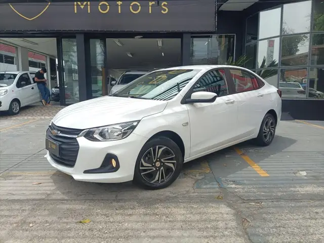 Carro Chevrolet Onix Plus 2024 LT 1.0 Turbo