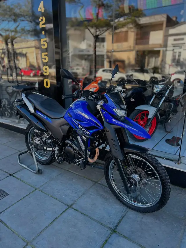 Moto Yamaha XTZ 250 Lander 2023 ABS