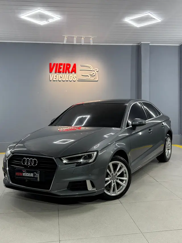 Carro Audi A3 2017 2.0 TFSI Ambition S Tronic
