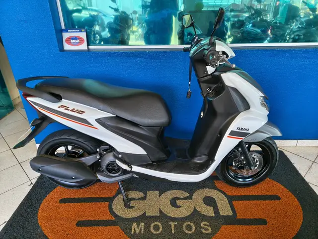 Moto Yamaha Fluo 2023 ABS