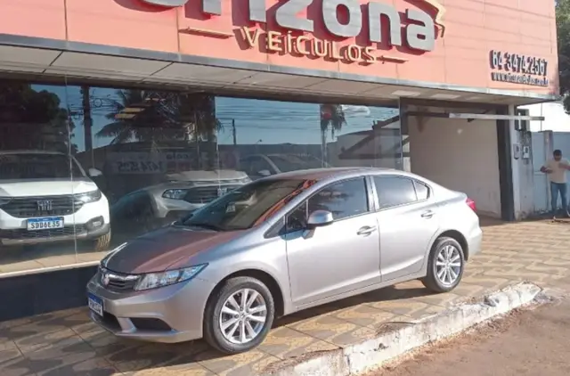 Carro Honda Civic 2016 LXS 1.8 i-VTEC (Flex)