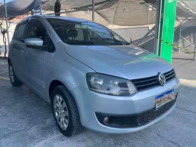 Carro Volkswagen Fox 2011 1.0 8V (Flex) 2p