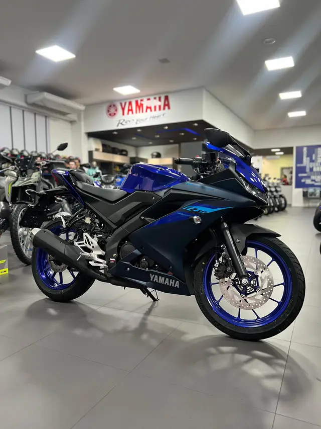Moto Yamaha YZF R15 2025 ABS