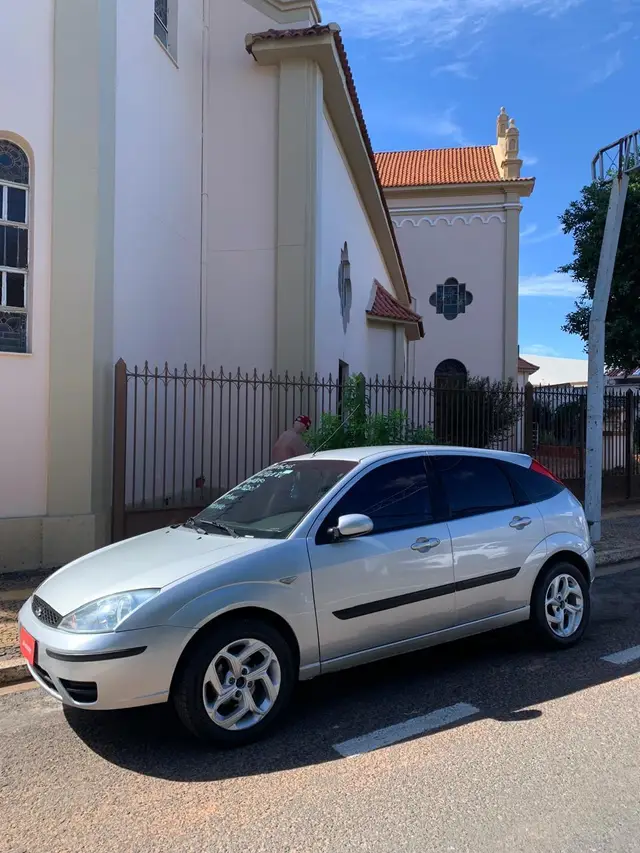 Carro Ford Focus Hatch 2009 GL 1.6 8V (Flex)