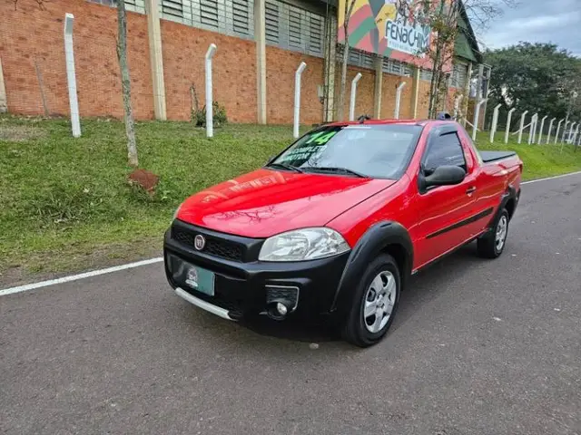 Carro Fiat Strada 2014 Working 1.4 (Flex)
