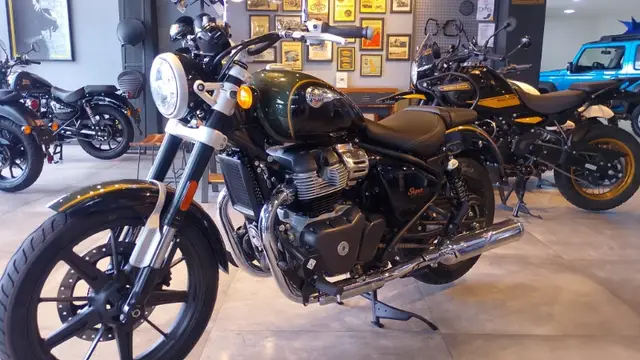 Moto Royal Enfield Super Meteor 2025 Astral