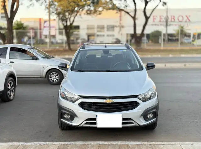 Carro Chevrolet Onix 2018 1.4 Activ SPE/4