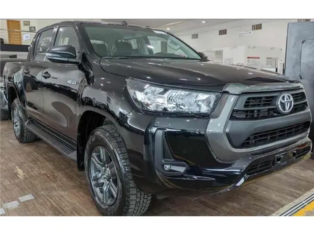 Carro Toyota Hilux Cabine Dupla 2025 SR 4x4 2.8 Diesel